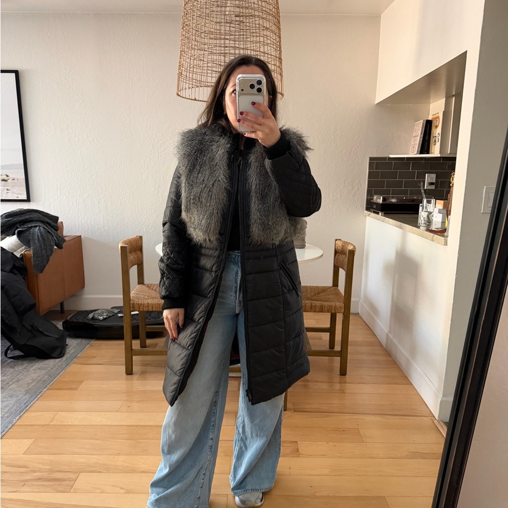 BCBG Maxaria Noel Puffer Jacket! Size Medium
